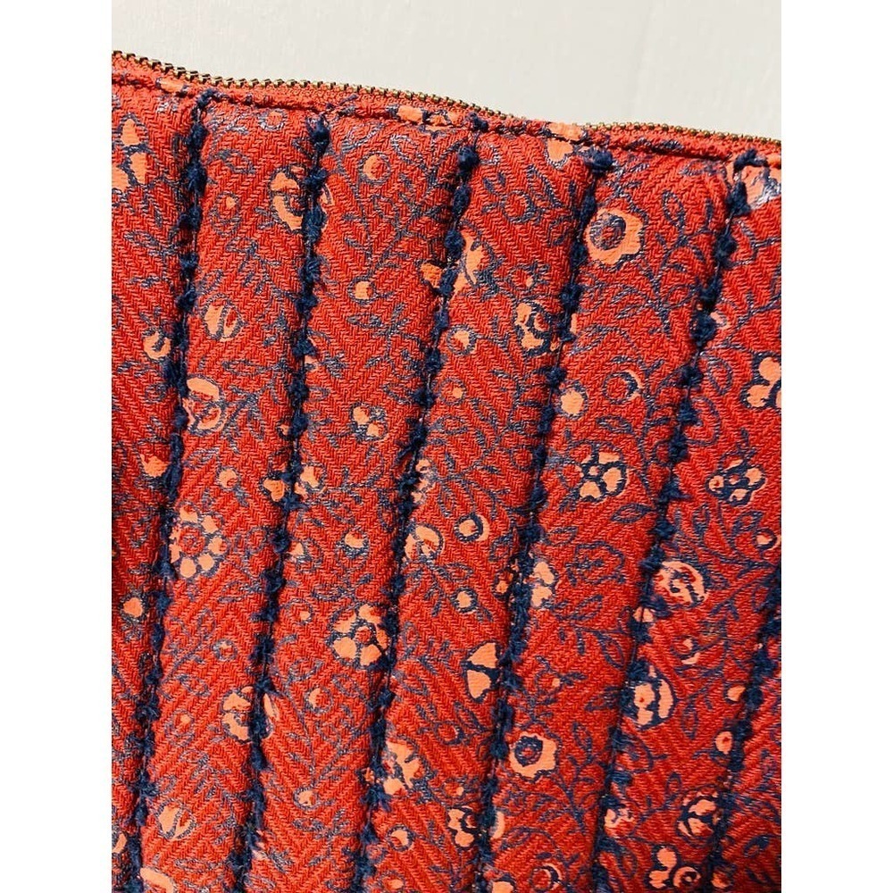 Universal Thread Makeup Bag - Picture 3 of 5